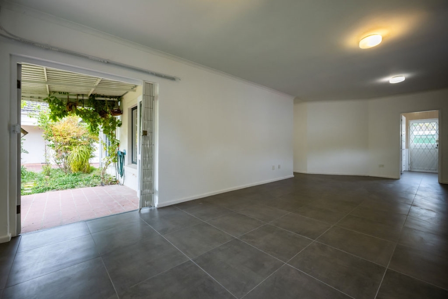 To Let 3 Bedroom Property for Rent in Onder Papegaaiberg Western Cape